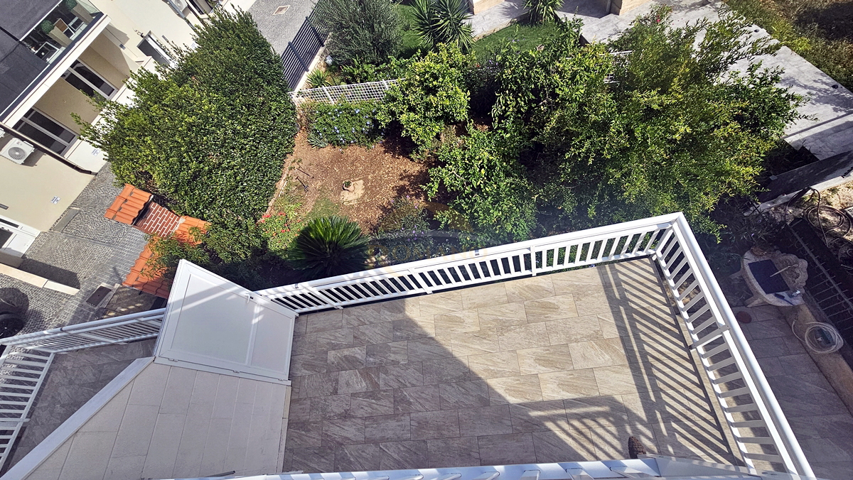 Apartmajska hiša v Okrugu Gornjem/Čiovo, drugi niz od morja - 5 apartmajev